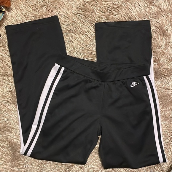 NIKE Black Straight Leg Pants Medium - Picture 1 of 8